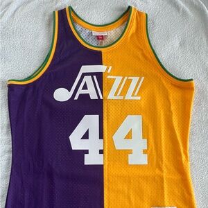 Mitchell & Ness Pistol Pete Maravich Swingman Basketball Jersey